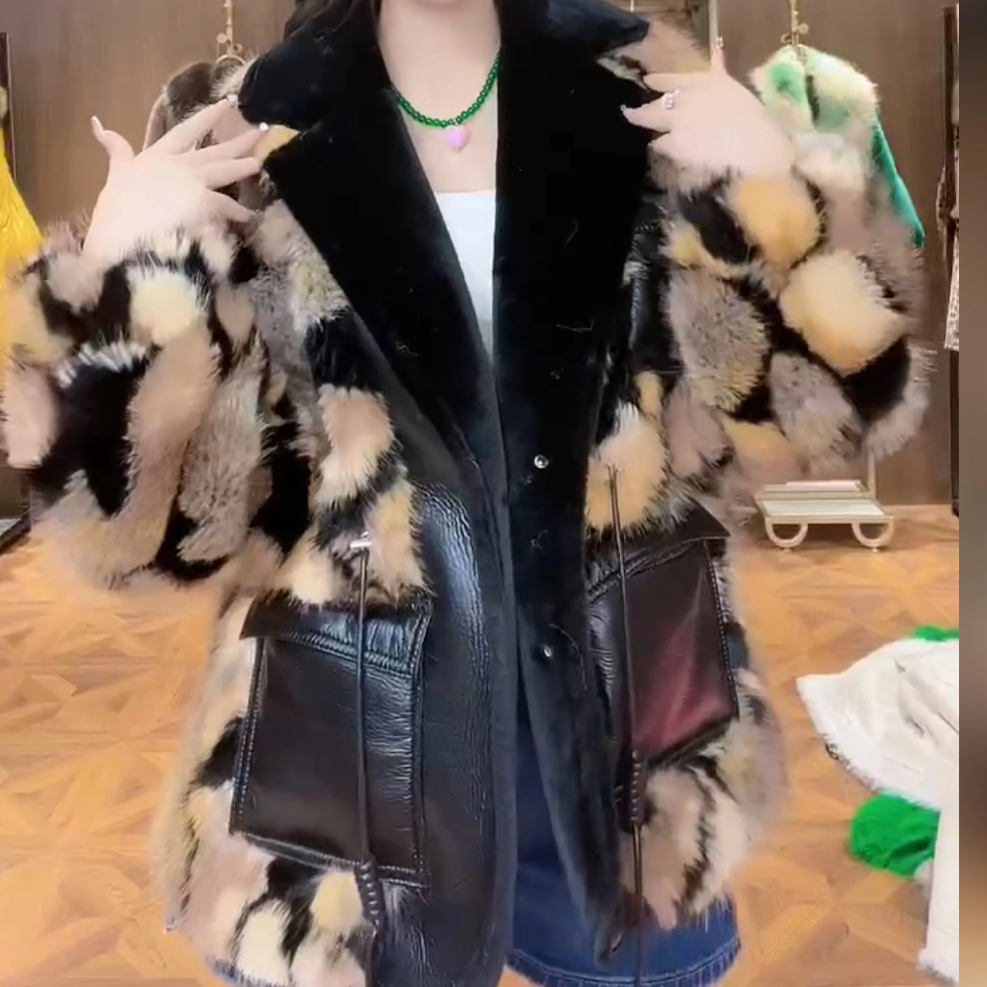 Faur Fur Long Sleeve Female Coat Toka Double Face Wool Leather Warm Heavy Embroidery Sequins Casual Fashionable Jacket Winter