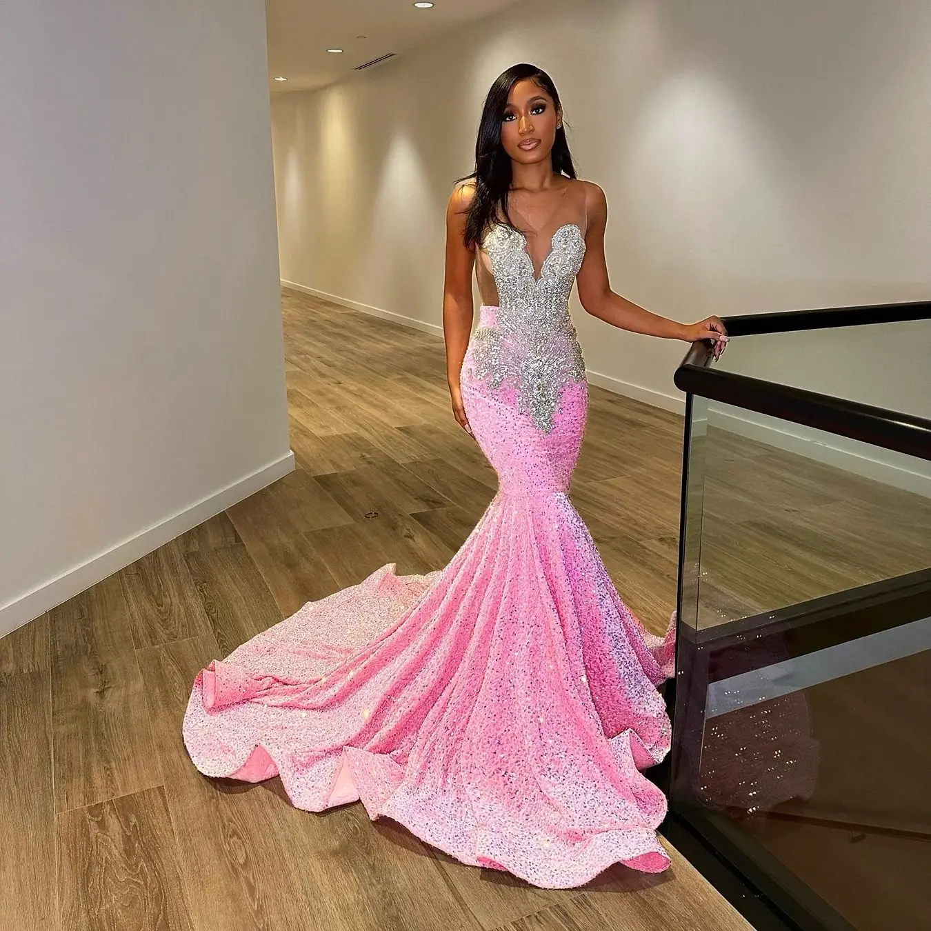 

Pink South African Prom Dresses Mermaid V-neck Sequins Beaded Crystals Black Girls Nigeria Robe De Soiree Evening Dresses Gown