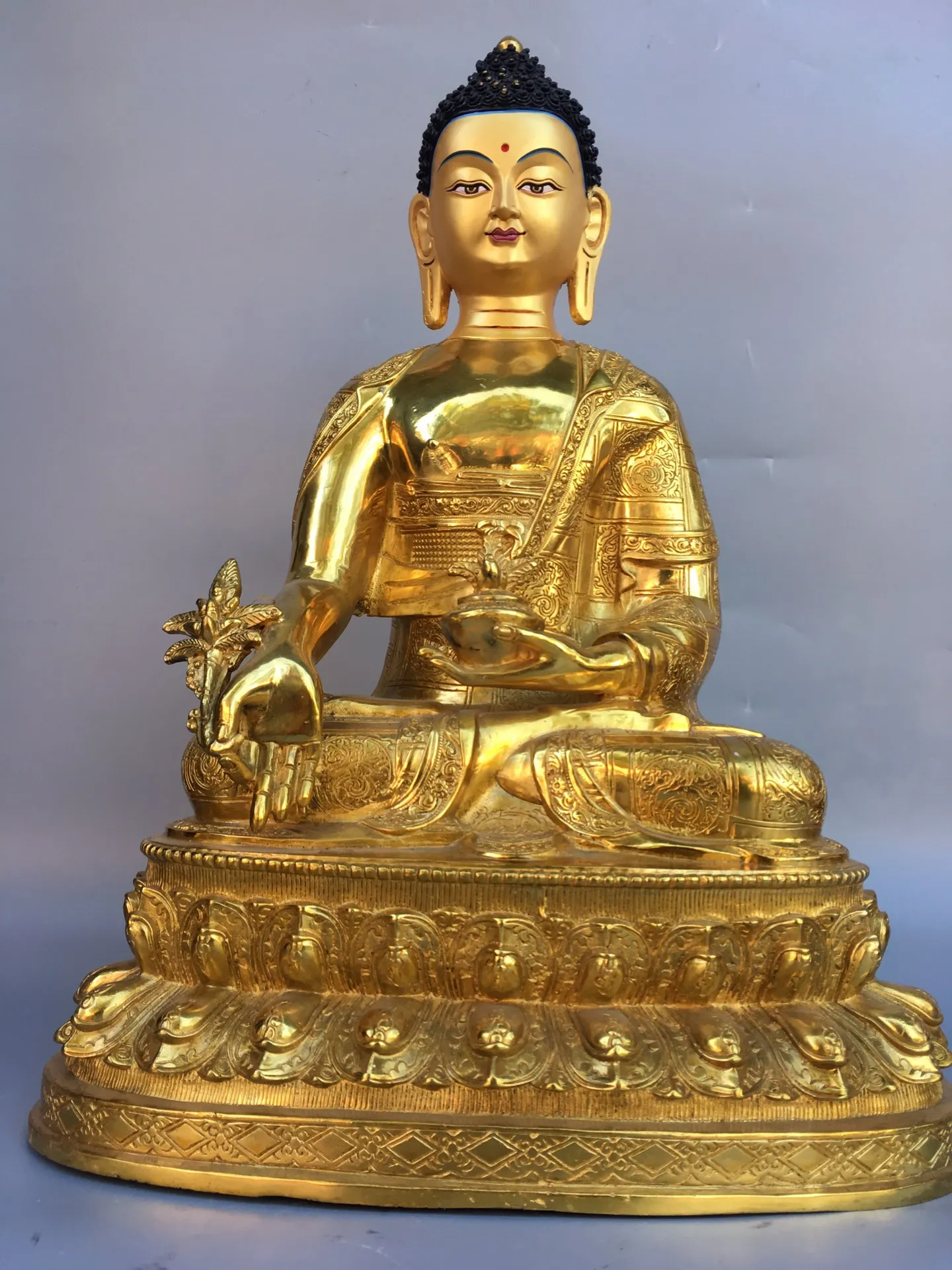 

19"Tibetan Temple Collection Old Bronze Gilding Painting Medicine Buddha Lotus Platform worship hall Town House Exorcism