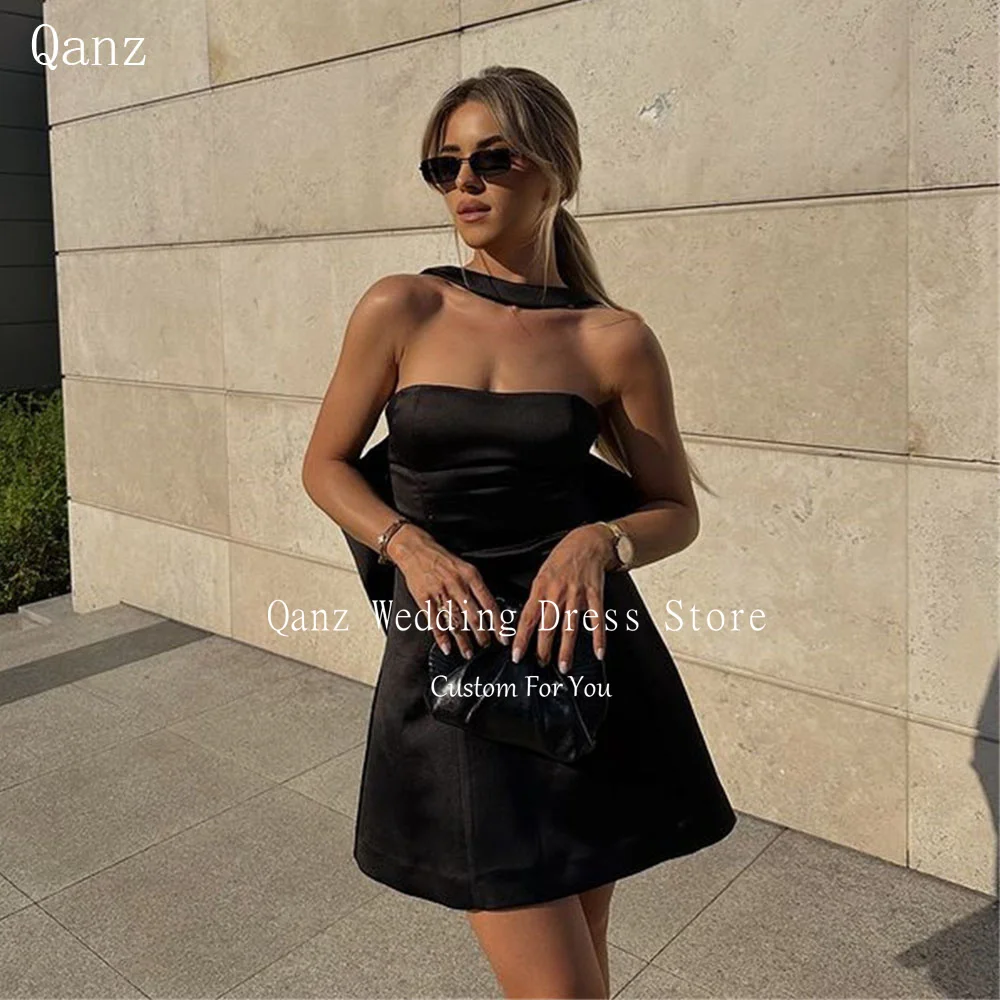 Женское атласное платье с бантом без бретелек выше колена