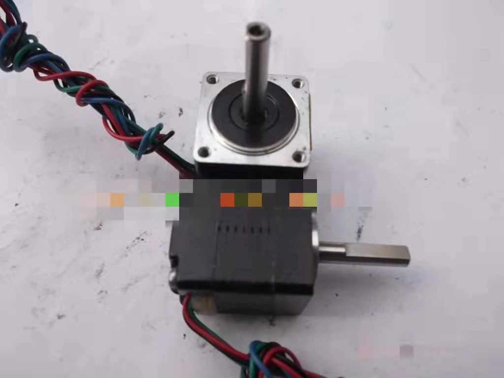 1 шт. 20 двухфазный шаговый двигатель/Длина корпуса 23 мм/диаметр вала 4 мм/140 г. См/а