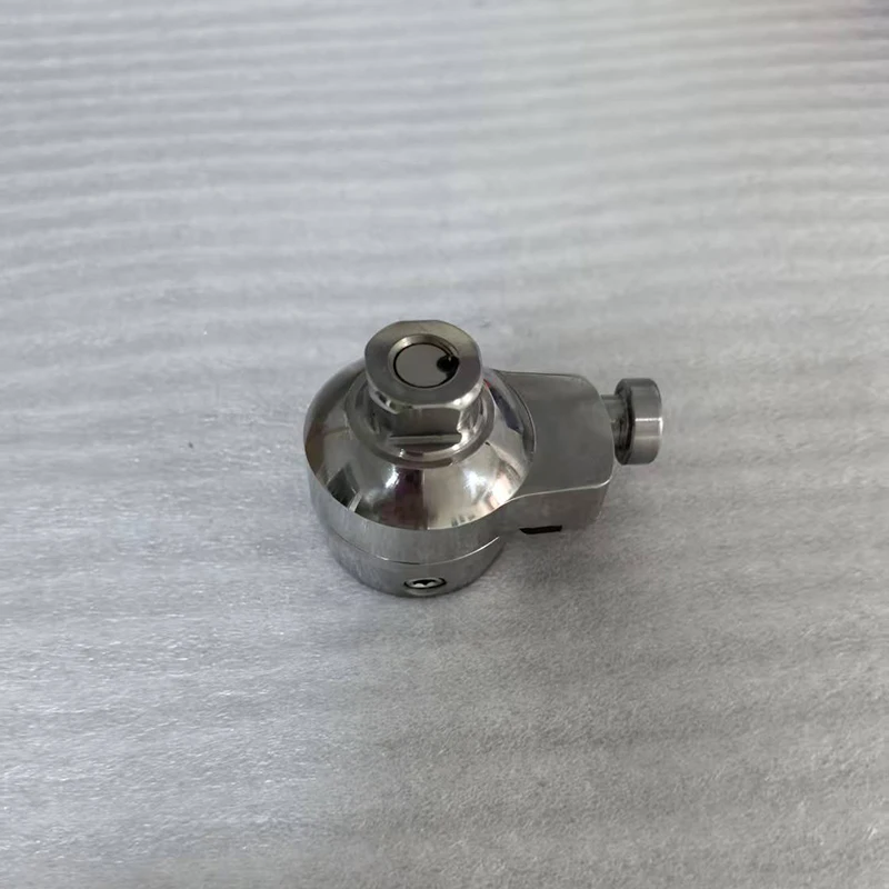 

Регулируемый поворотный адаптер для протеза ноги SWZ