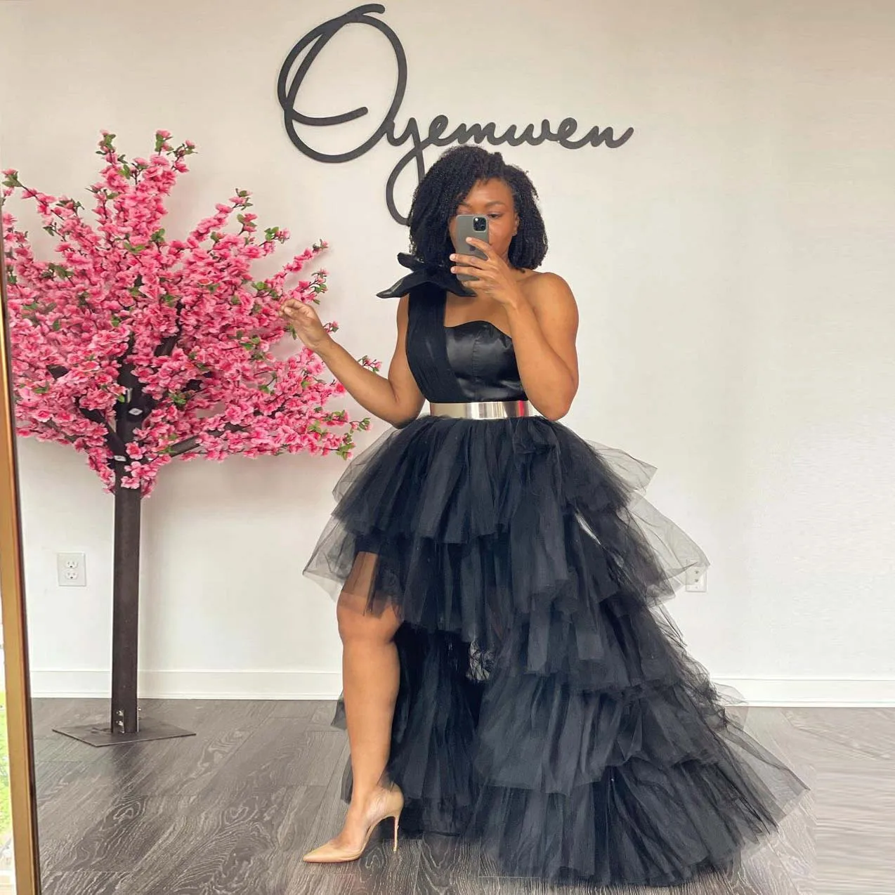 Black High Low Prom Gowns Bow Shoulder Layered Off Shoulder Tulle Long Party Dresses Gothic Women Photo Shoot