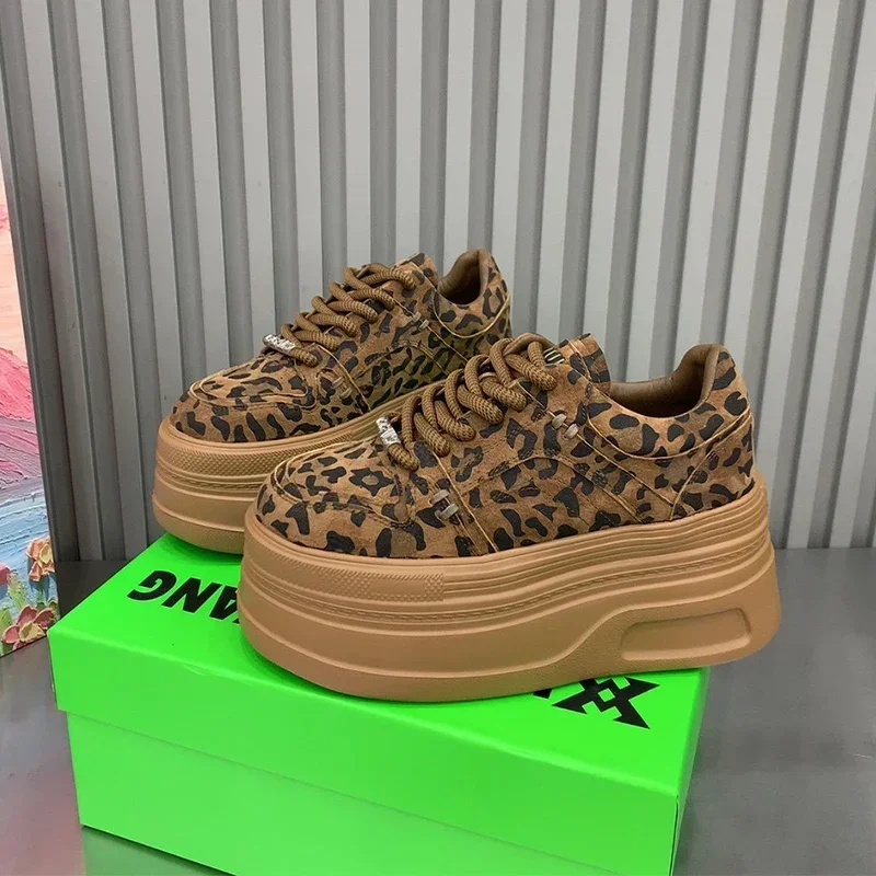 Кроссовки женские леопардовые