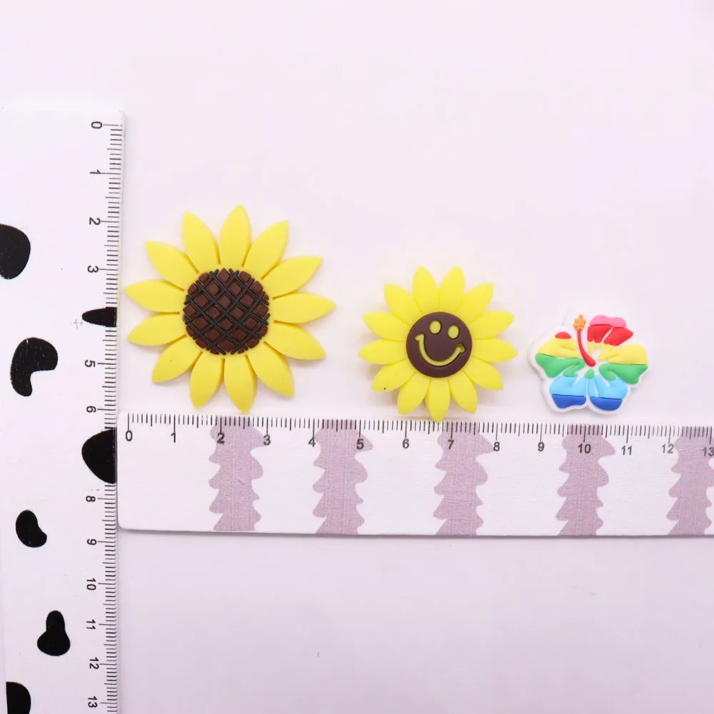 Милая мультяшная обувь из ПВХ смешанные 50 шт. Подвески Kawaii красочные подсолнухи