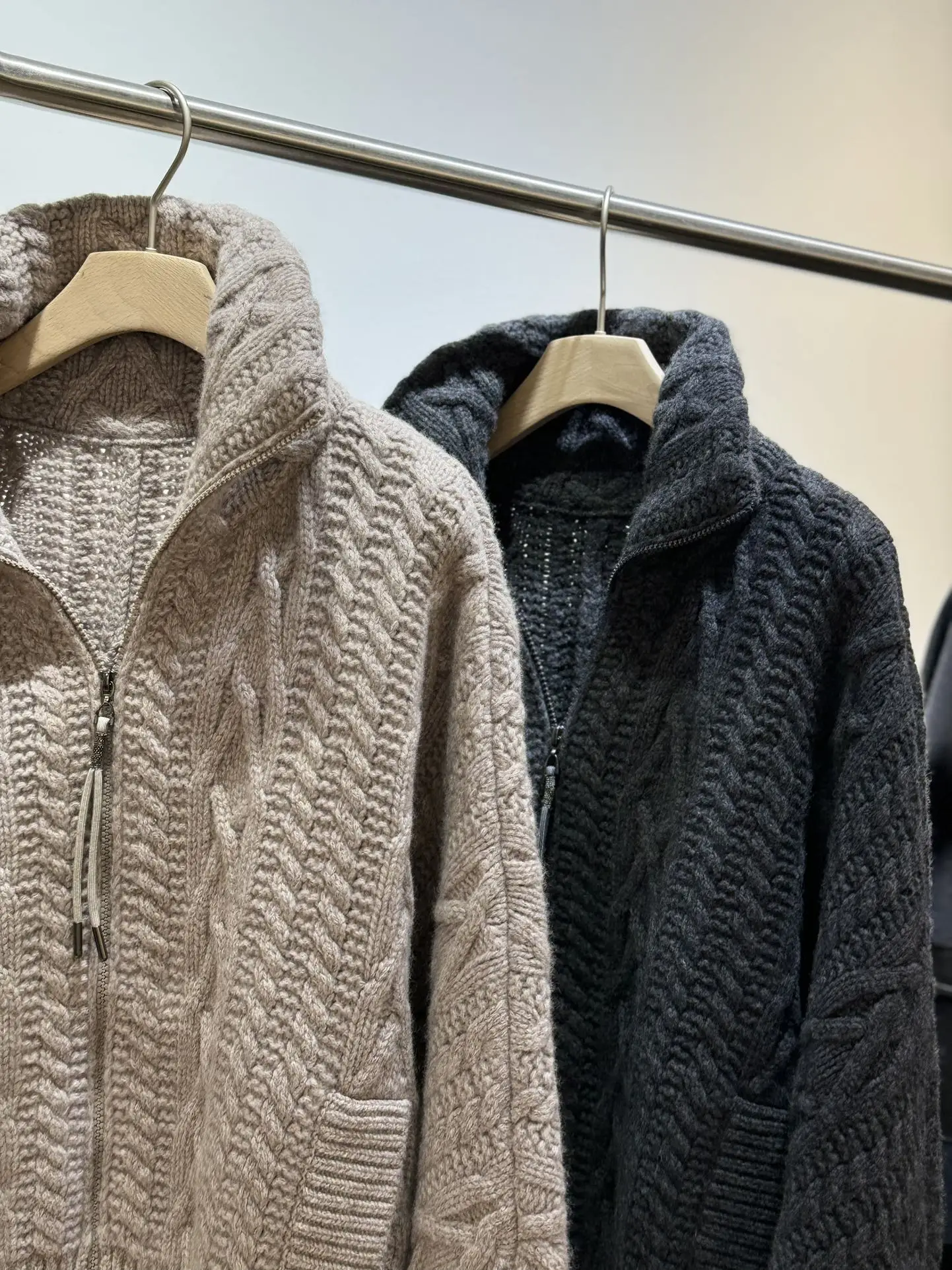 Женский вязаный кашемировый свитер B * C с отложным воротником