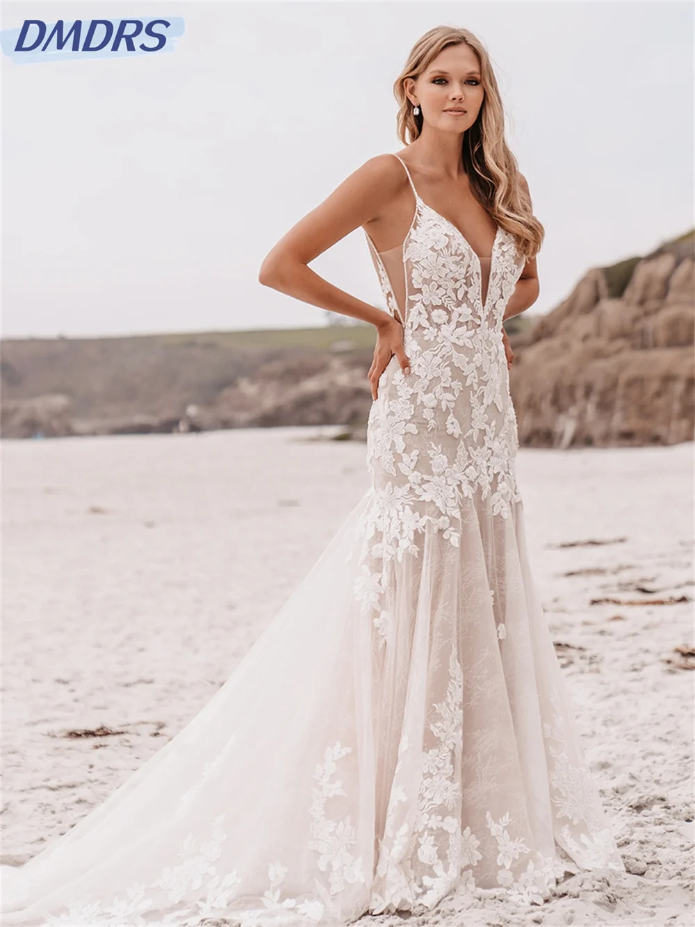 Элегантное свадебное платье с аппликацией 2024 очаровательное на бретельках