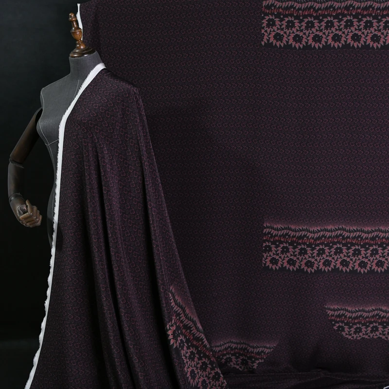 

Plum Printed Silk Fabric 135cm Width 16 Momme Mulberry Silk Soft Cloth For Formal Wear Skirt Scarf Fabric by the Meter