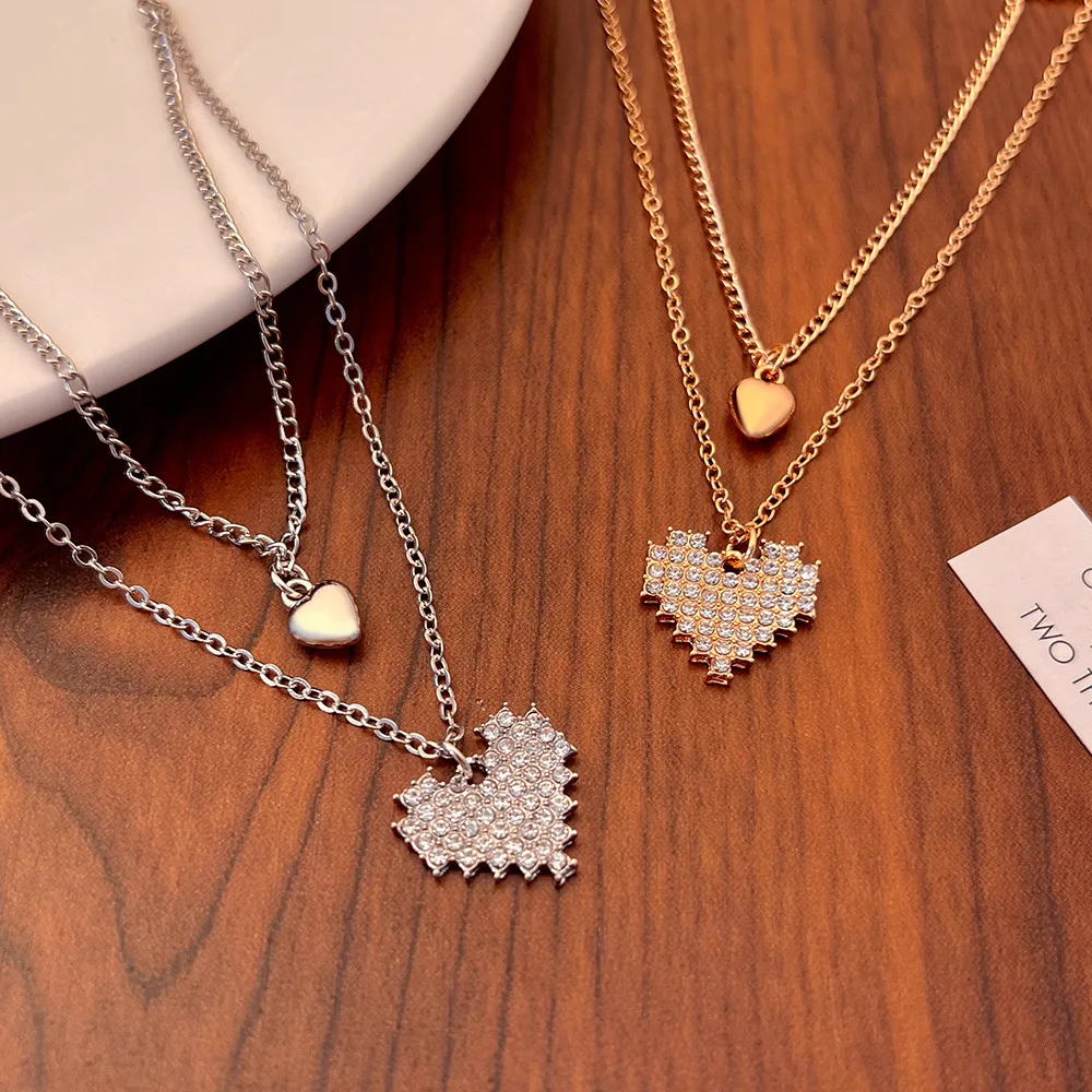 

Shiny Love Layered Butterfly Necklaces for Women Peach Heart Pendant Clavicle Chain Wedding Party Luxury Jewelry 2022 Collares