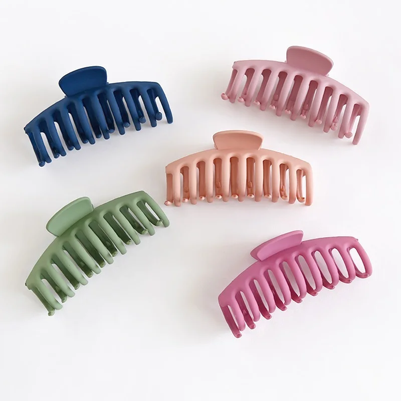 

2022 Korean Solid Big Hair Claws Elegant Frosted Acrylic Hair Clips Hairpins Barrette Headwear for Women Girls Hair Accessories