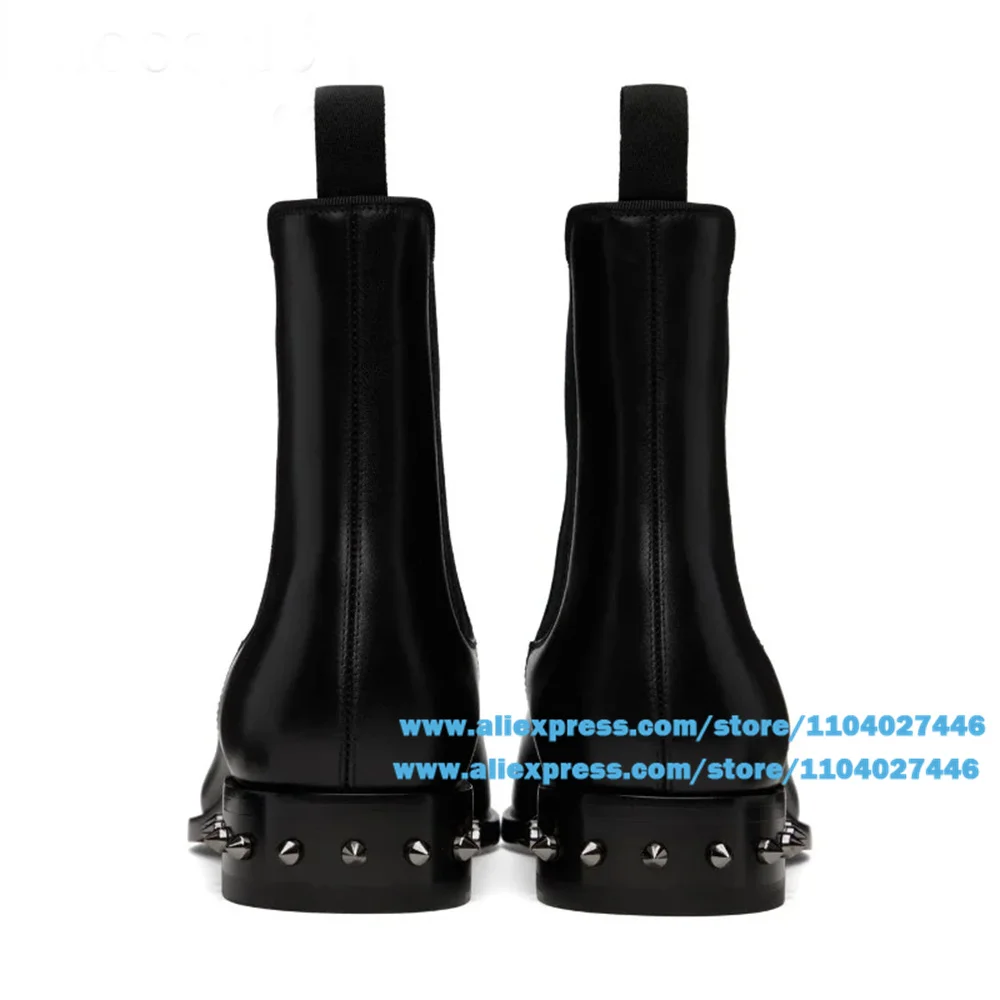 Черные кожаные мужские ботинки с заклепками. Высокие повседневные туфли. Мужские