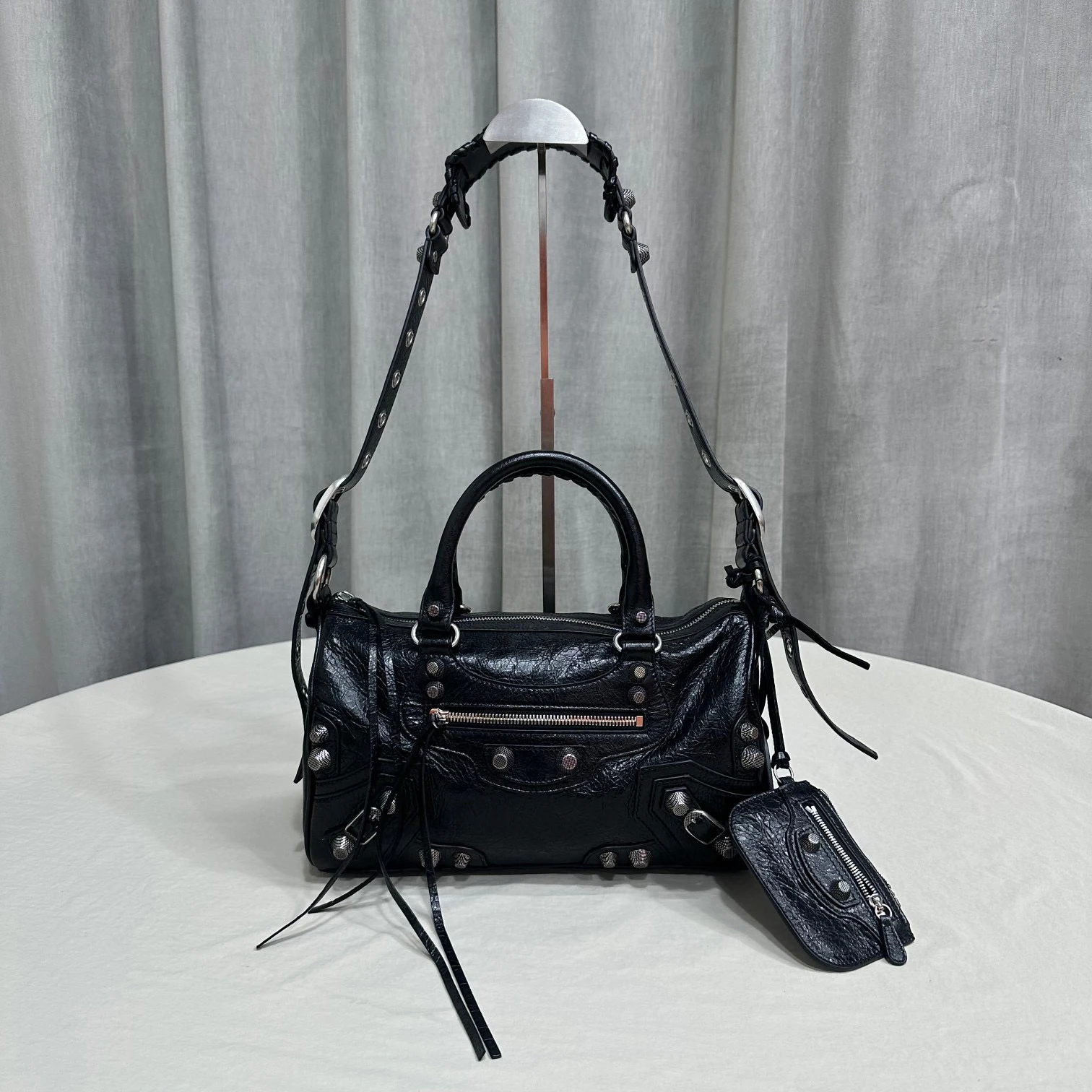 

NIGO Leather Cylinder Bag Bags Ngvp #nigo5665