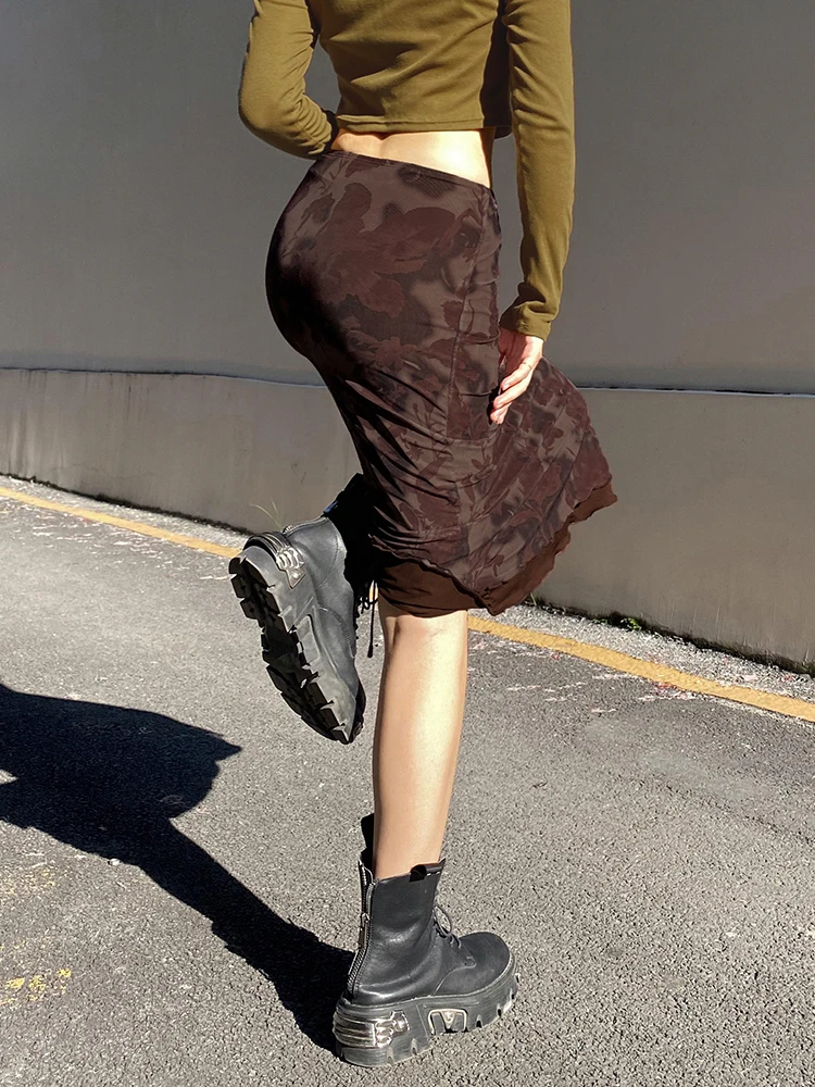 Юбка-миди летняя трапециевидная с цветочным принтом заниженной талией |