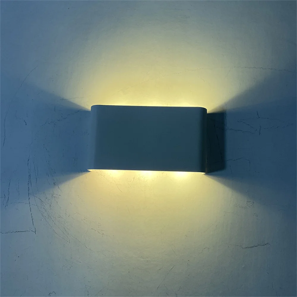 Рисунок 4 - Настенный RGB-светильник с регулируемой яркостью