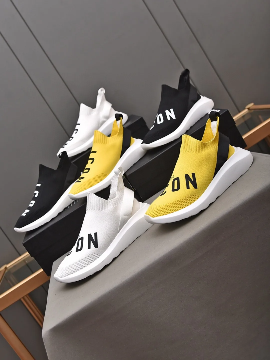 Рисунок 2 - Кроссовки мужские/женские легкие дышащие