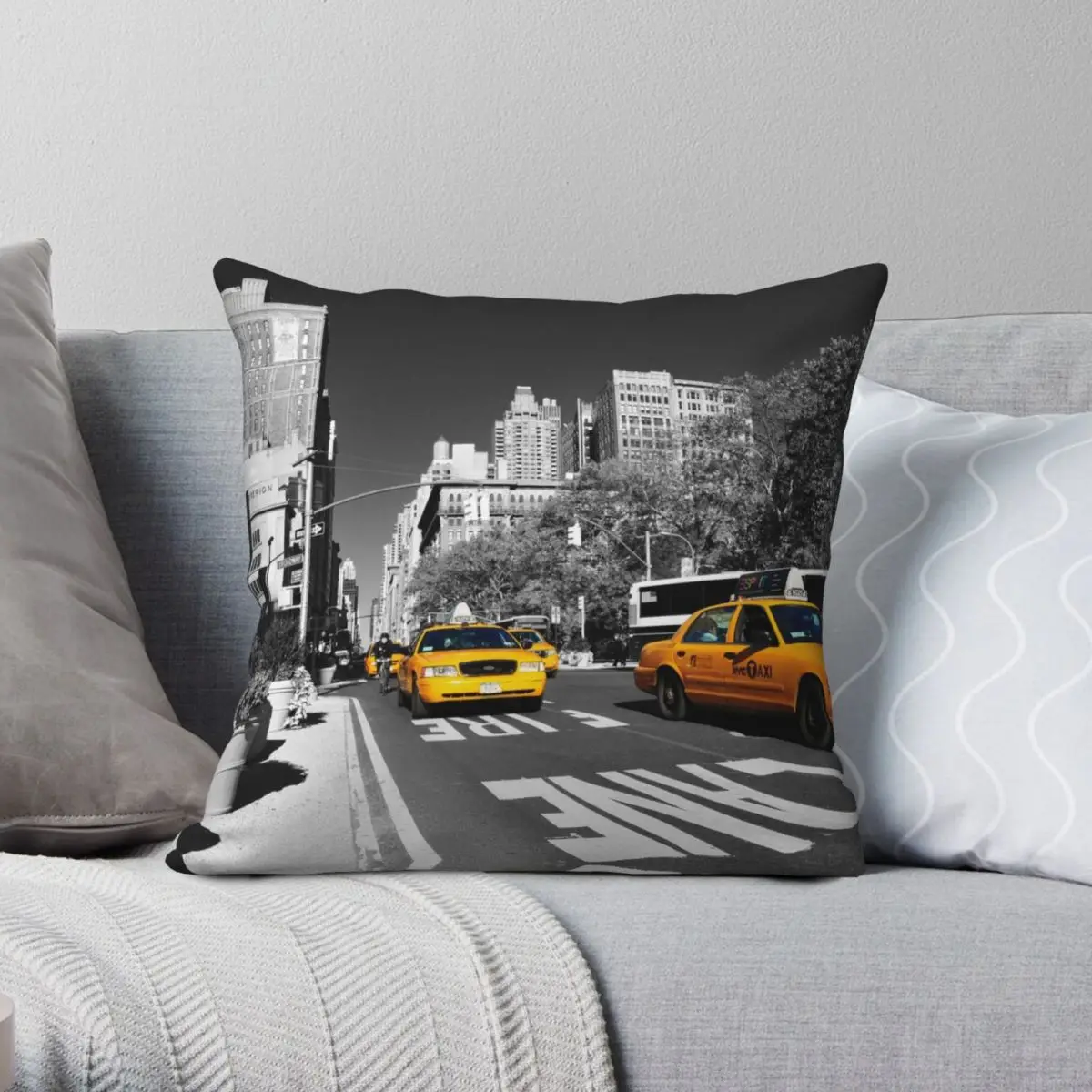

New York Taxi 2 Square Pillowcase Polyester Linen Velvet Decor Pillow Case Sofa Seater Cushion Cover