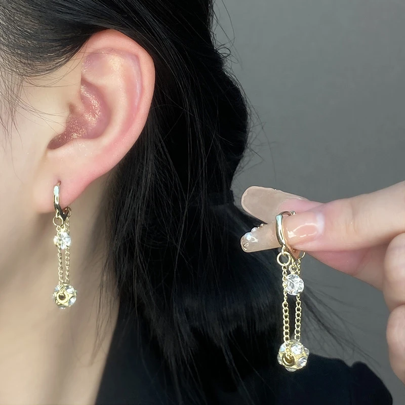 

Korean Version Of Long Diamond Earrings Female New Fashion Fashion Simple Temperament Earrings Sen Department Of Exquisite Earri