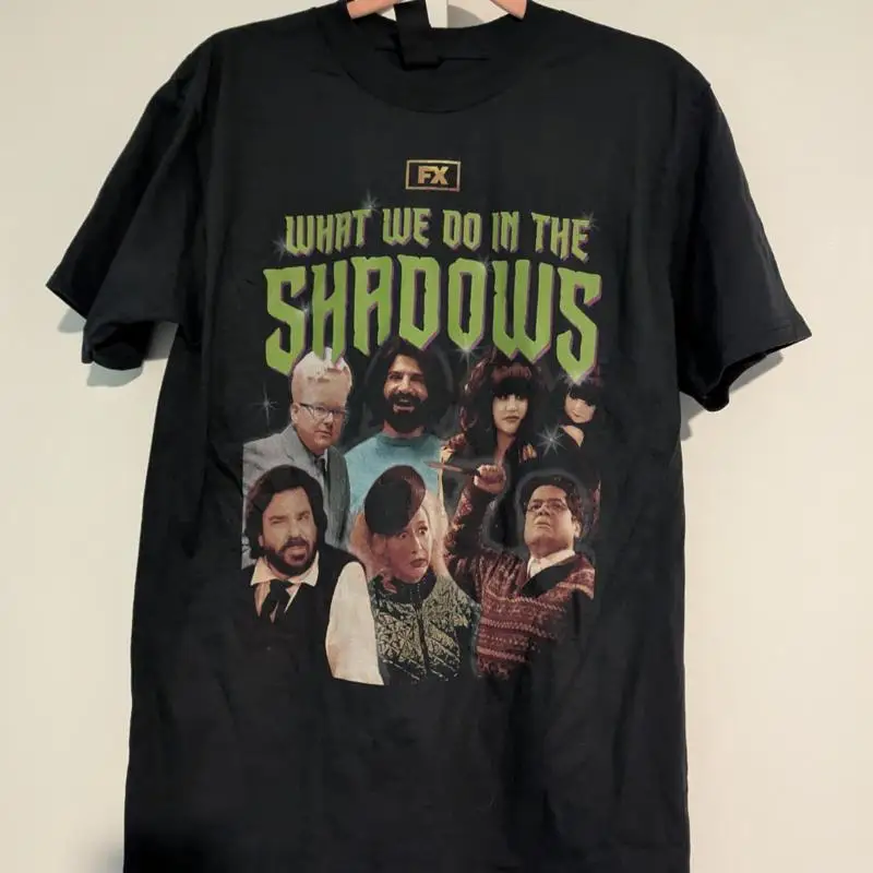 Фото ÄúWhat We Do In The Shadows Äù NYCC 2024, маленькая футболка №1