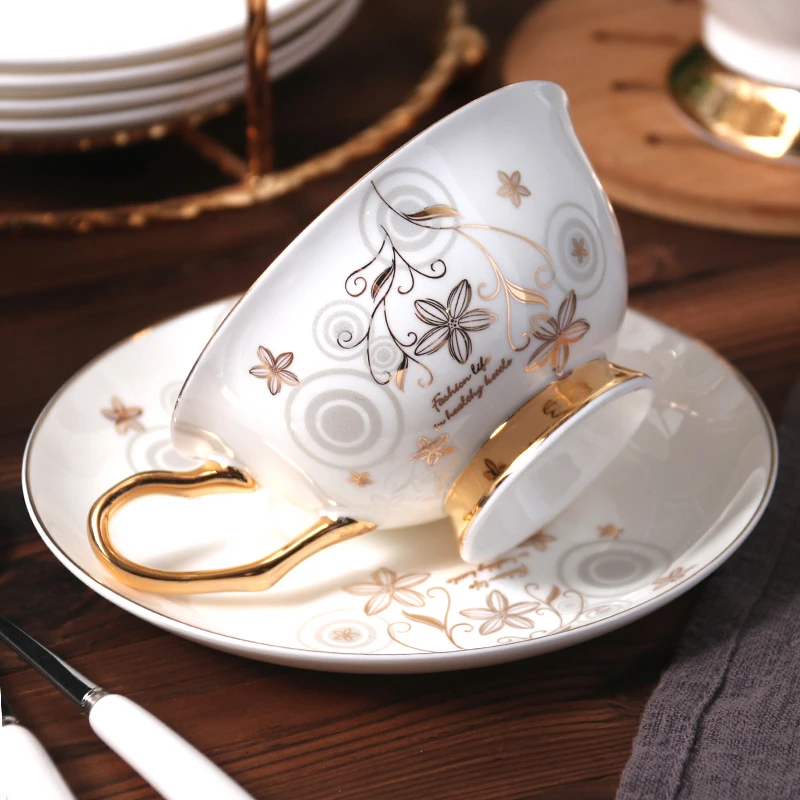 

Bone China Coffee Cup Set European Luxury small Coffee Set British Afternoon Flower Tea taza ceramica kitchen dining bar Cups