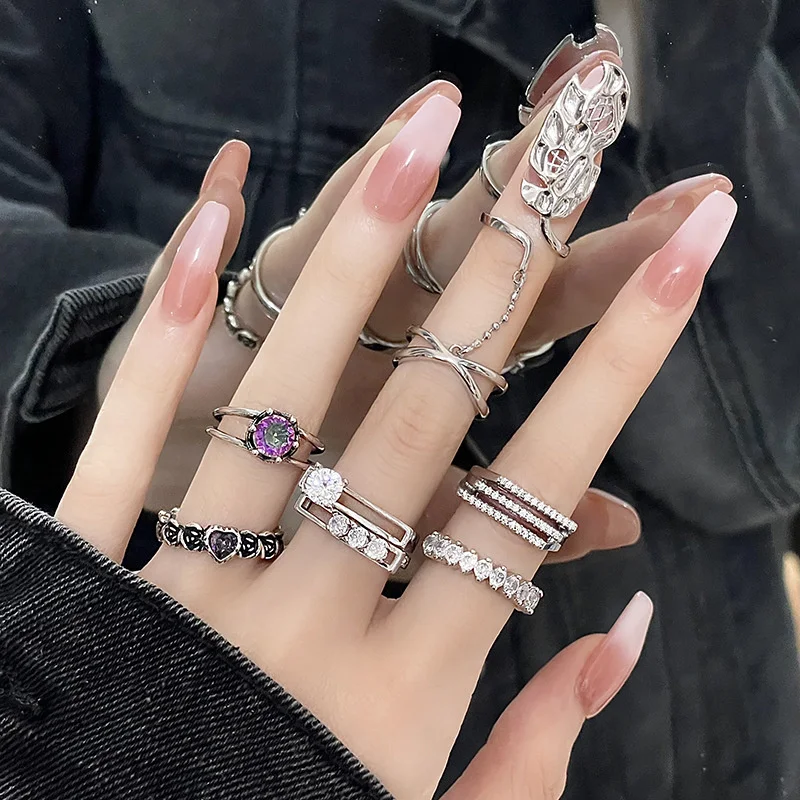 

Gothic Vintage Punk Rings For Women Silver Plated Heart Rings Flower Charm Finger Designer Hip Hop Jewelry Free Shiping