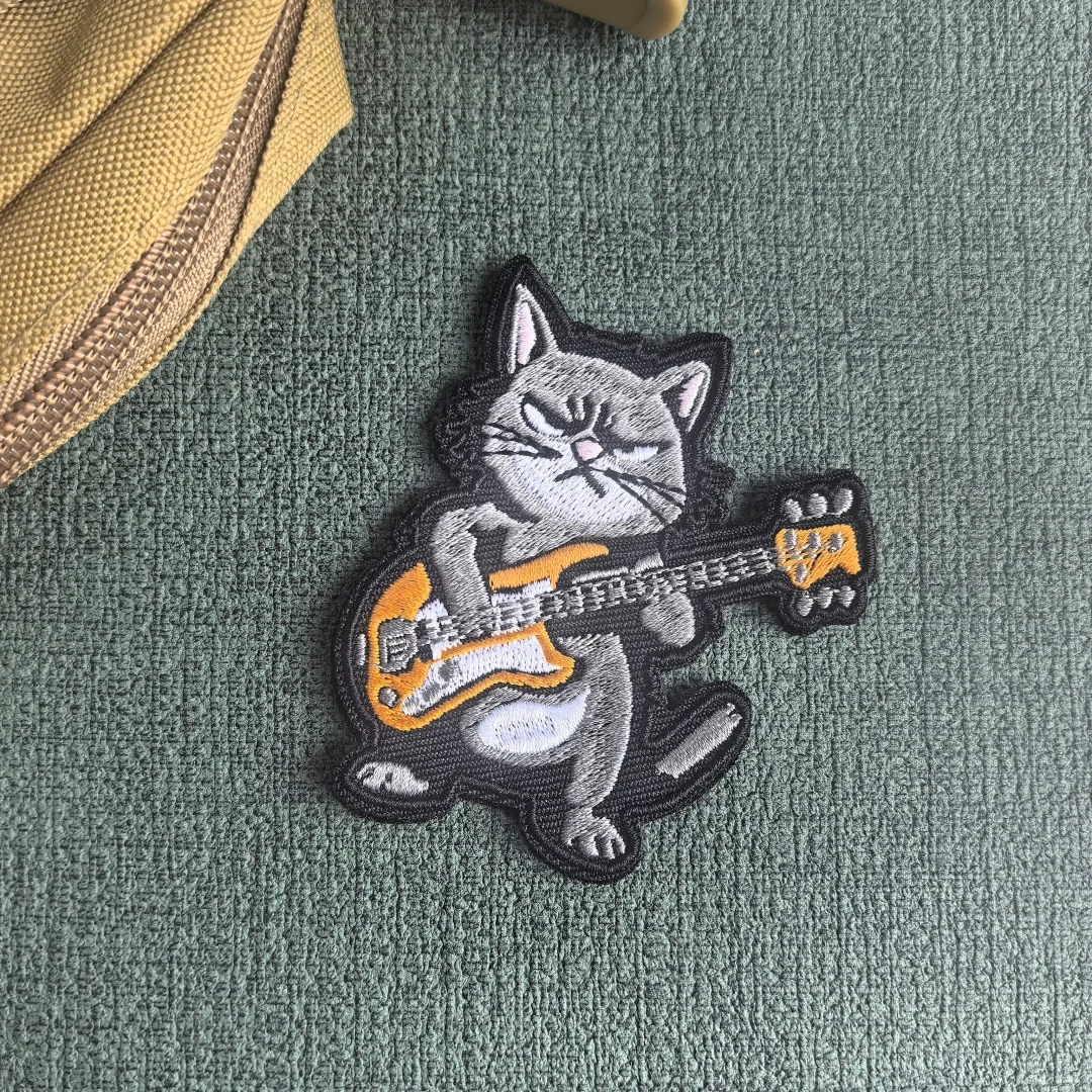 Нашивки Rebel Rock Cat с вышивкой на одежде, кошка с гитарой, нашивка с животным, тактический значок боевика на крючках и петлях для рюкзака, куртки (art.: 3920d2eeedb52) - 3920d2eeedb52