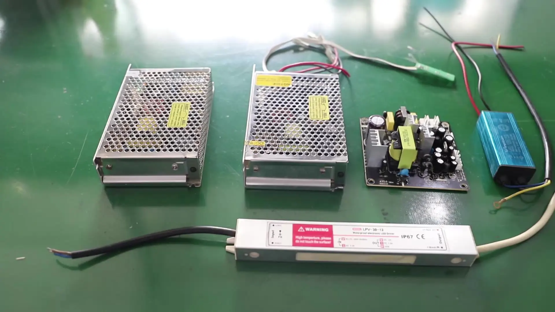 

SCN-1000-36 1000W 36V Single Output In Parallel Power Supply