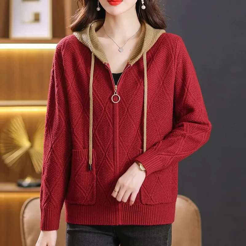 Свитер с капюшоном весна-осень пальто для мам среднего возраста новинка 2024