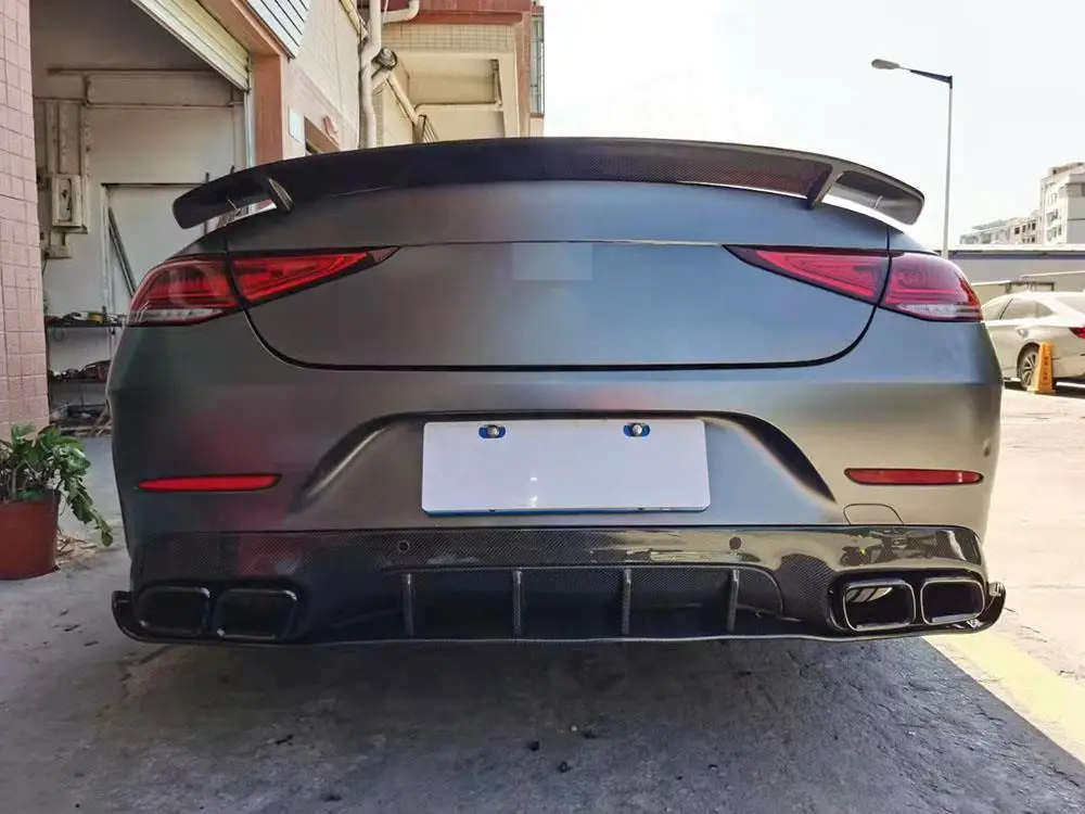 

Диффузор для заднего бампера с серебряными наконечниками выхлопных газов для Mercedes Benz CLS W257 CLS300 350 450 CLS53 63 AMG 2018-2021 из углеродного волокна