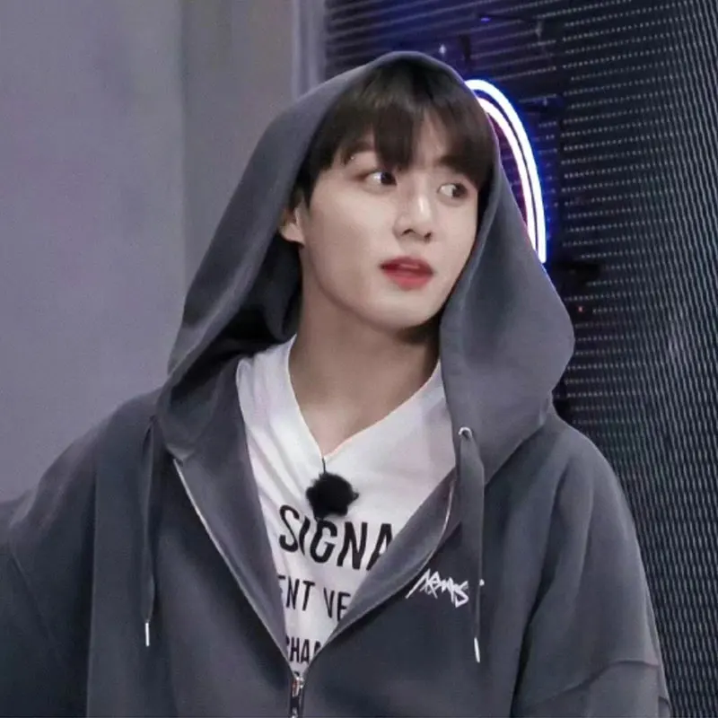 Jungkook толстовка на молнии свободная Корейская уличная одежда 2022 кардиган с
