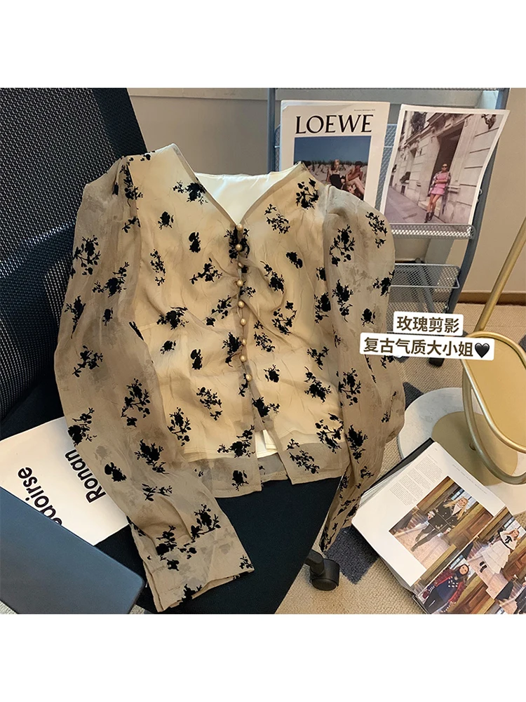 

Women Retro Print Design Chiffon Blouses 2023 Fashion New V-neck Long Sleeve Baggy Cozy Shirt Female Lace Patchwork Aesthetic