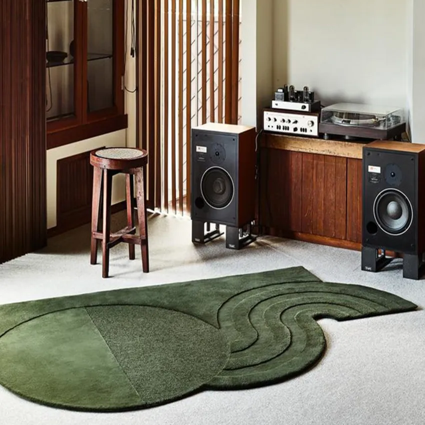 Уникальный асимметричный однотонный 3D шерстяной коврик ручной работы в