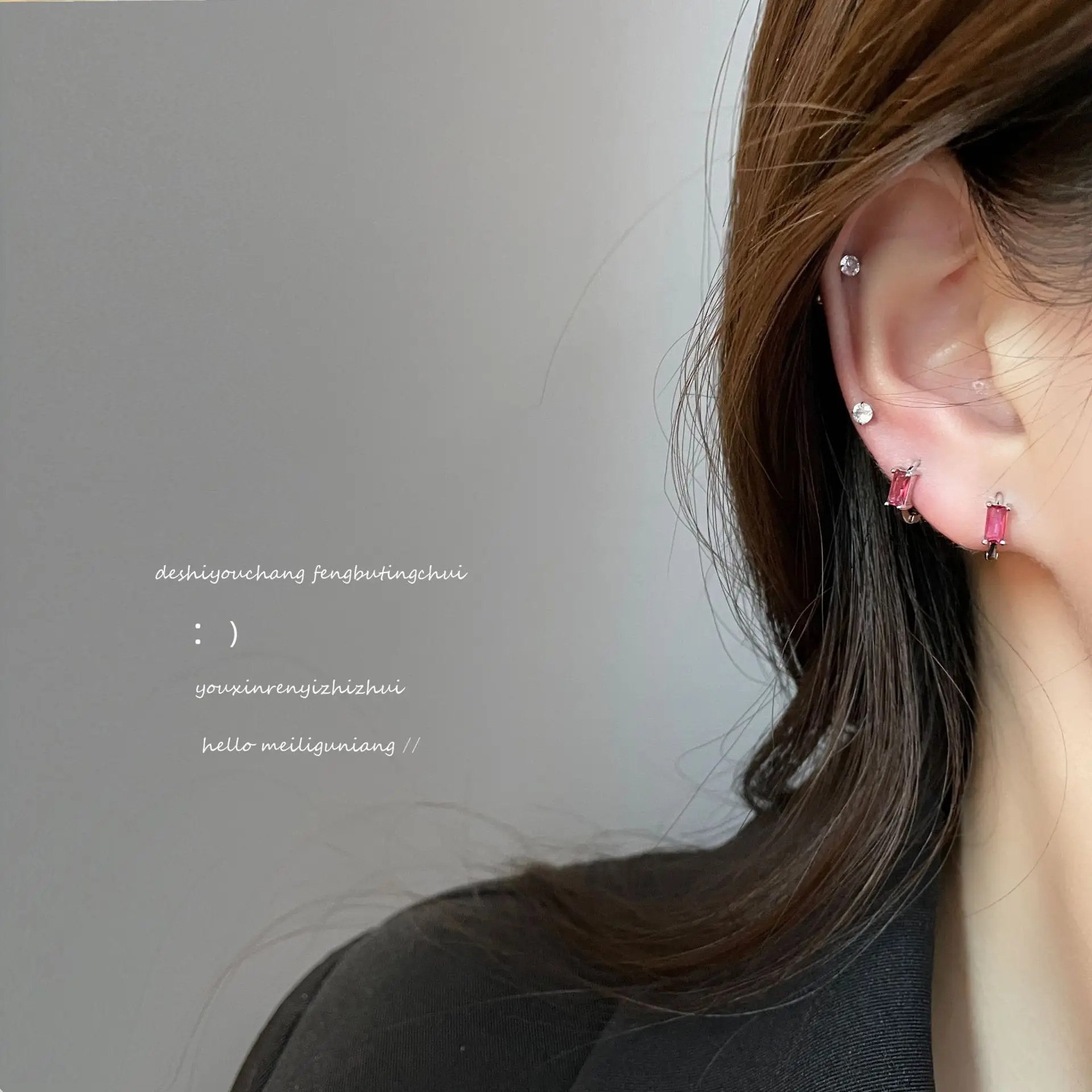 

Женские серьги-кольца с квадратными сердечками, серьги-кольца с разноцветными кристаллами циркония, маленькие серьги-кольца, простая Геоме...