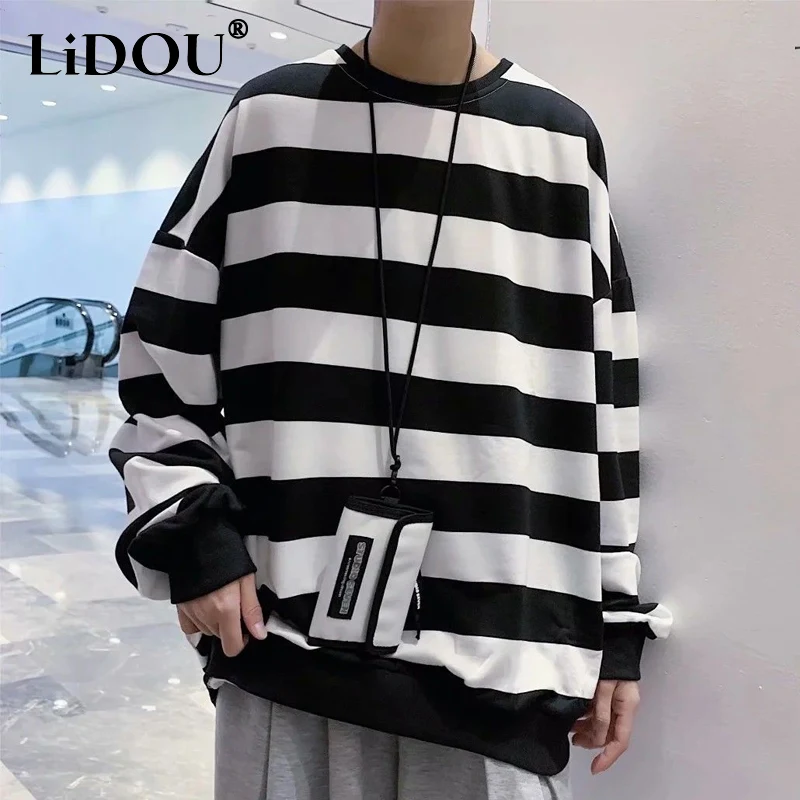 

2023 New Korean Fashion Sports Chic T-shirt Men Stripe Loose Casual Contrasting Colors Street Harajuku Hipster Safari Clothes