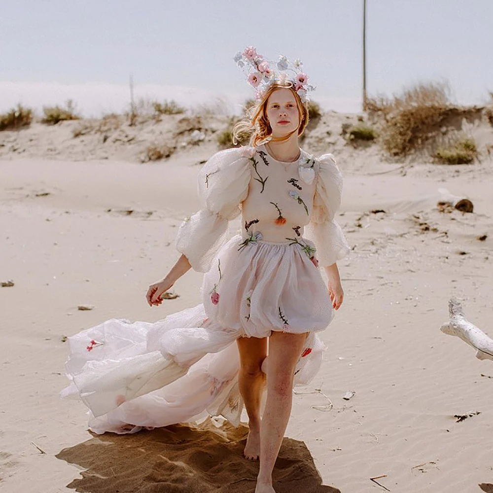 

Long Puff Sleeves Mini Embroidery Wedding Dress Removable Flowy Train Custom Made Round Neck Colorful Organza Bubble Bridal Gown