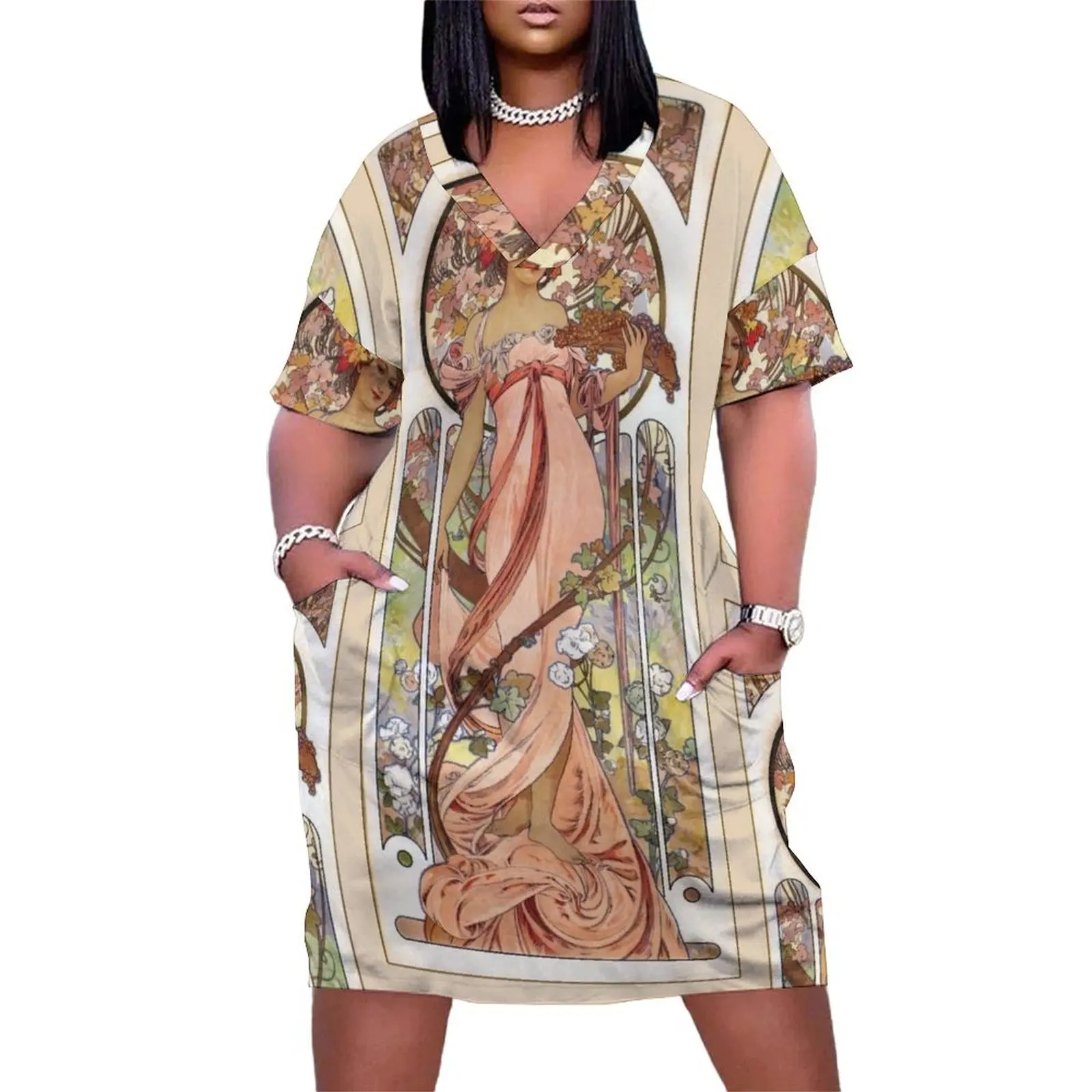 Платье Alphonse Mucha - Woman in Vineyard with Flowers