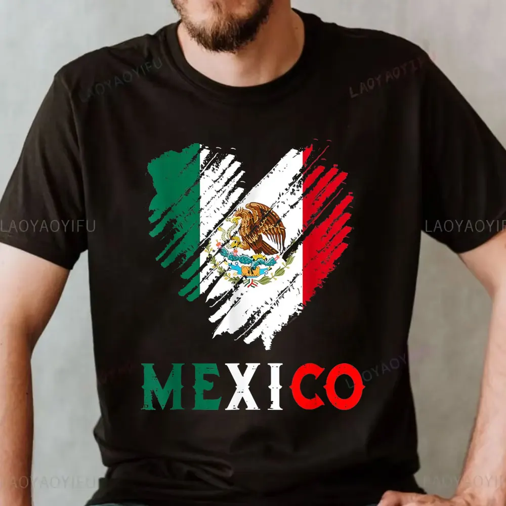 Мексиканский город с мексиканским флагом в форме сердца мужские футболки