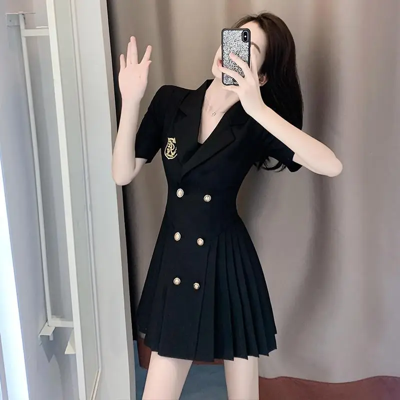 2023 New Fashion Slim Fit Fashion Design Sense Women's Summer Style Waist Wrapped 100 Pleated Suit Dress