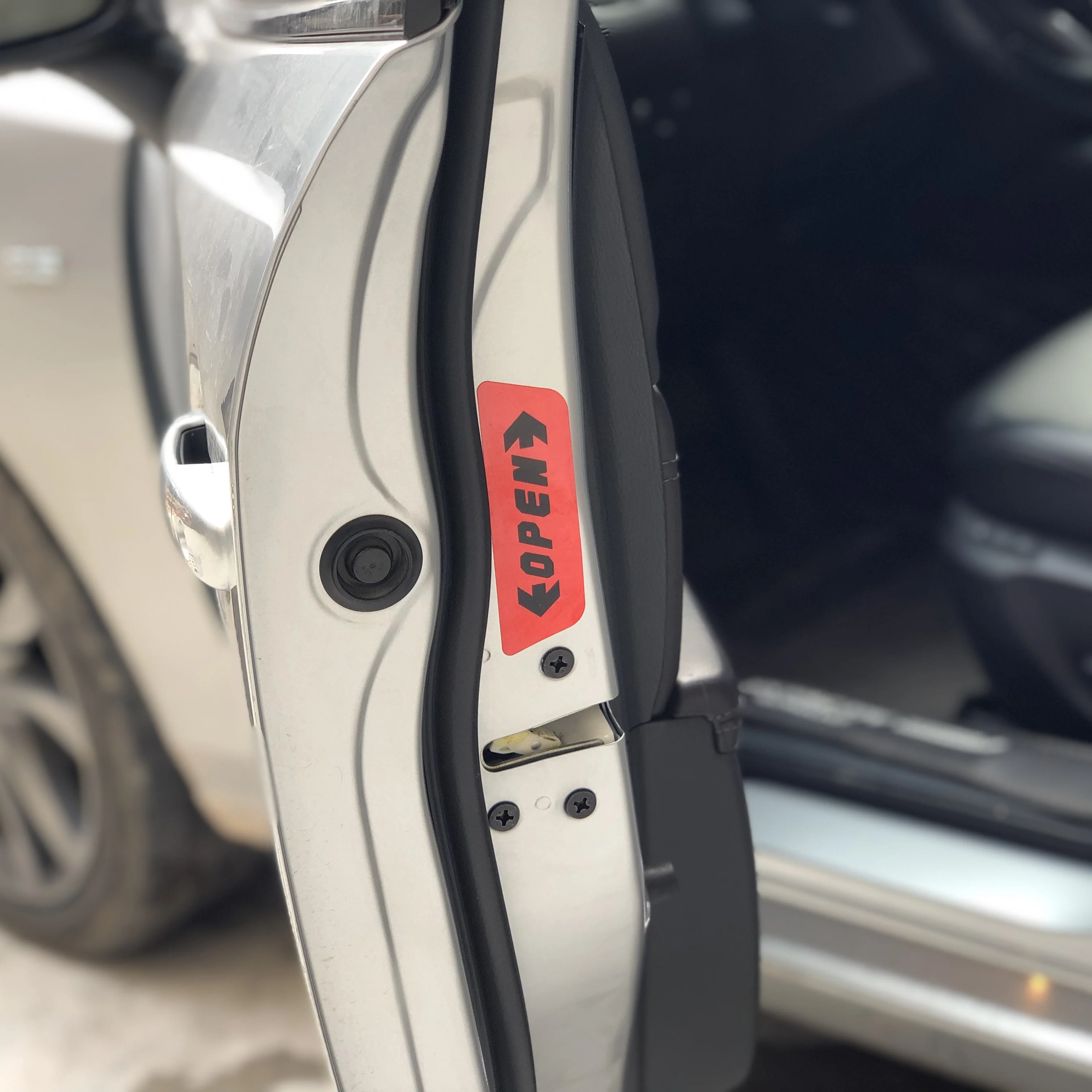 

Предупреждение ждающая наклейка на дверь автомобиля для Hyundai ix35 iX45 ix20 iX25 i10 i20 i30 i40 HB20 Sonata Verna Solaris Elantra Accent