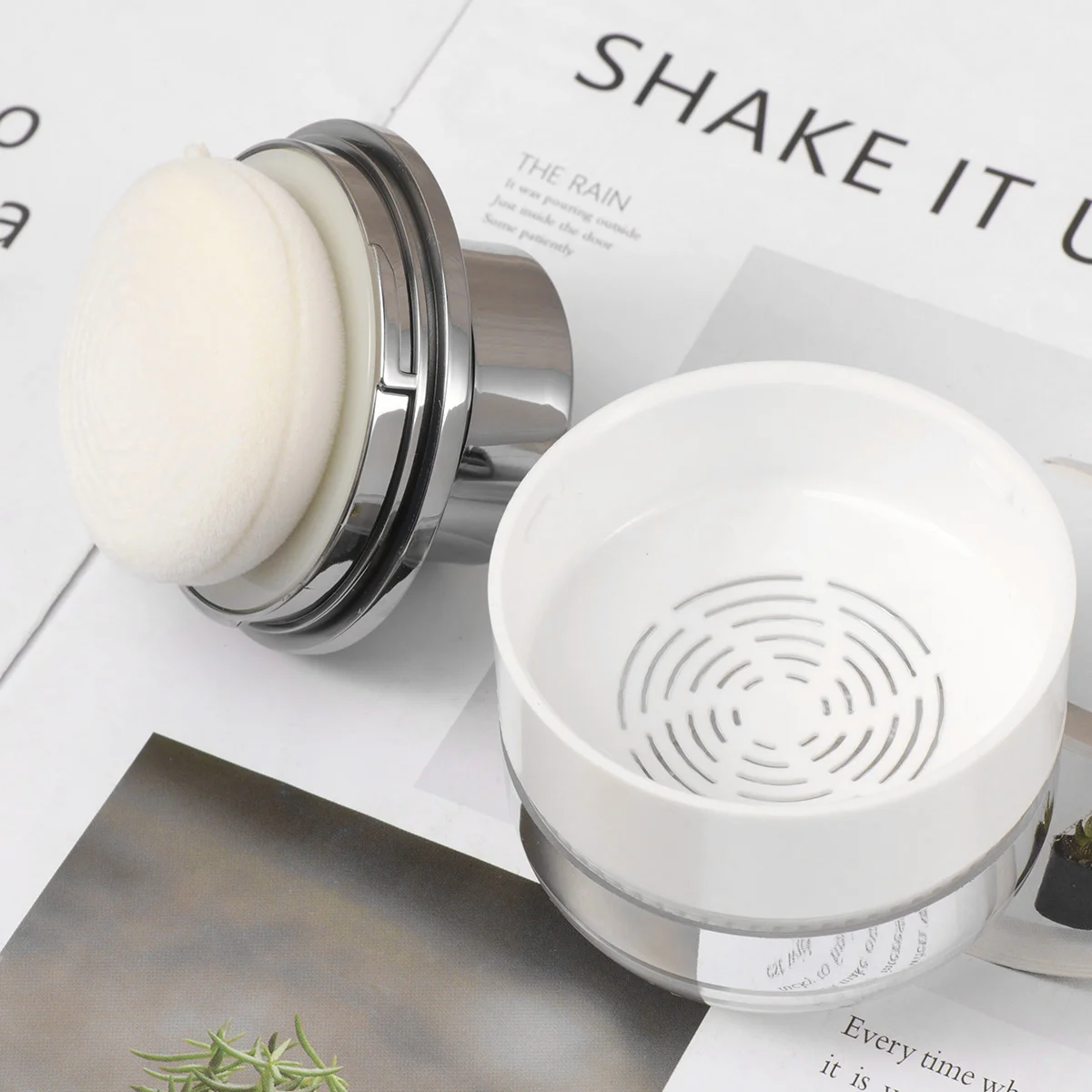 

Large Empty Powder Container Jars with Puff for Travel, Powder Puff Case for Makeup with Sifter for ( 1PC 15g )