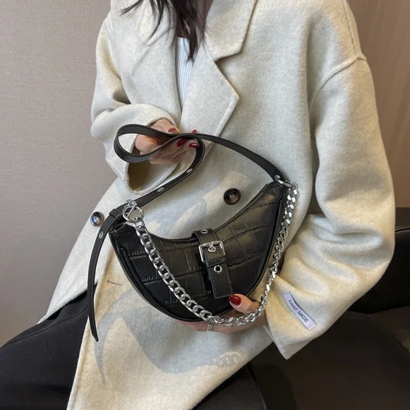

New Retro Advanced Autumn Winter Texture Versatile Handbag Fashion Personalized Tiger Pattern Design Chain Women's Shoulder Bag