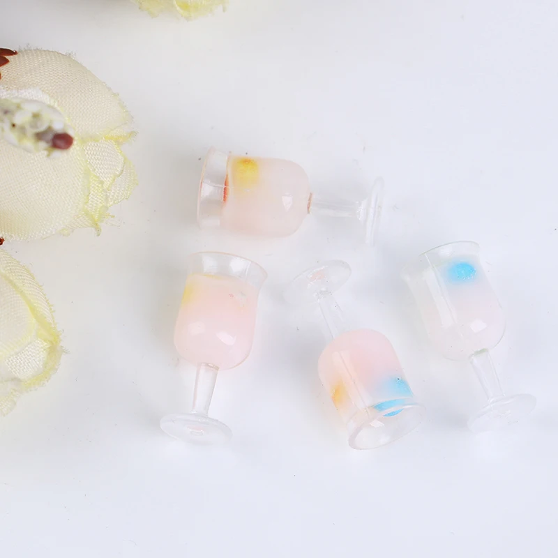 

Миниатюрный Кукольный Домик из смолы, игрушка-модель клубничного сока, 1:12, кухня для кукольного домика, 4 шт., 8*8*19 мм