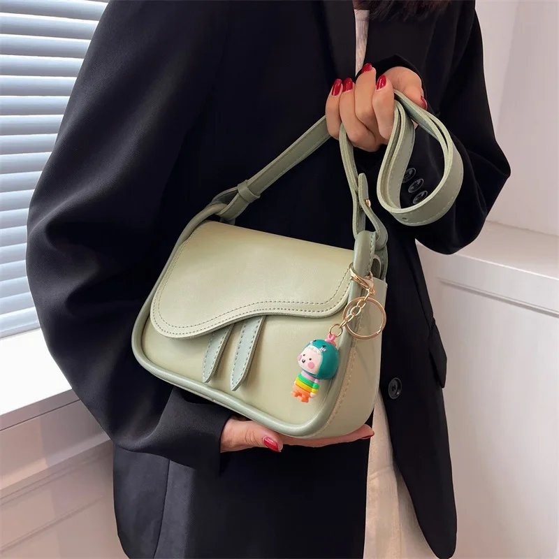 Купи White Shoulder Bags Mini Leather Messenger Crossbody Bags for Women Luxury Designer Handbags Nightmare Before Christmas Tote Bag за 1,325 рублей в магазине AliExpress