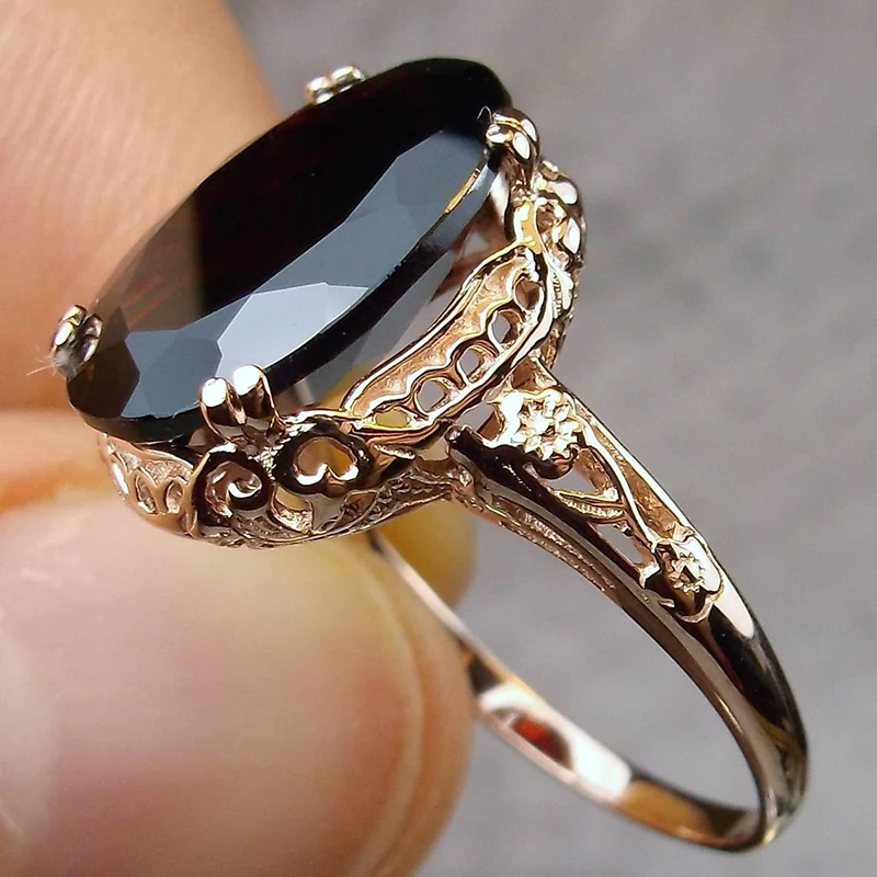 

New 2022 Anniversary Ring for Women Trendy Jewelry Romantic Carved Pattern Design Versatile Red Ring Anillos Mujer