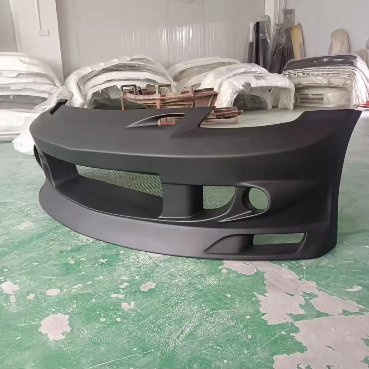 Фото Для Nissan 350Z Z33 2002-2008 годов автомобильные аксессуары FRP волокно Duraflex J-Spec стиль передний бампер подходит №4