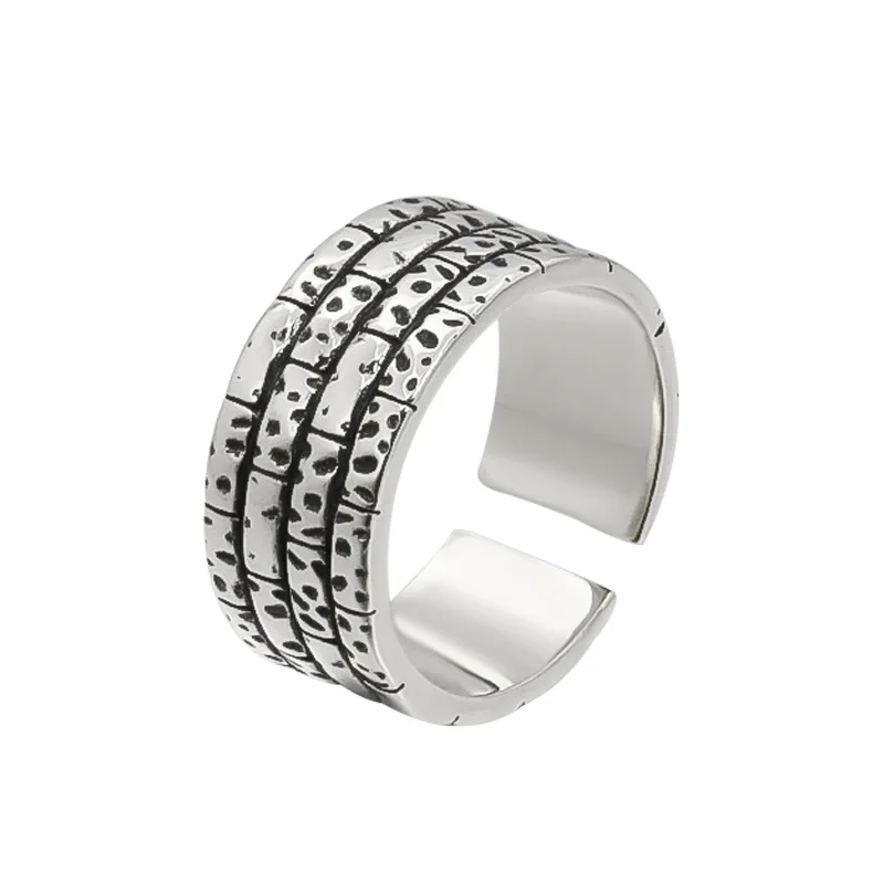 

Женское кольцо из серебра 2022 пробы с метеоритом