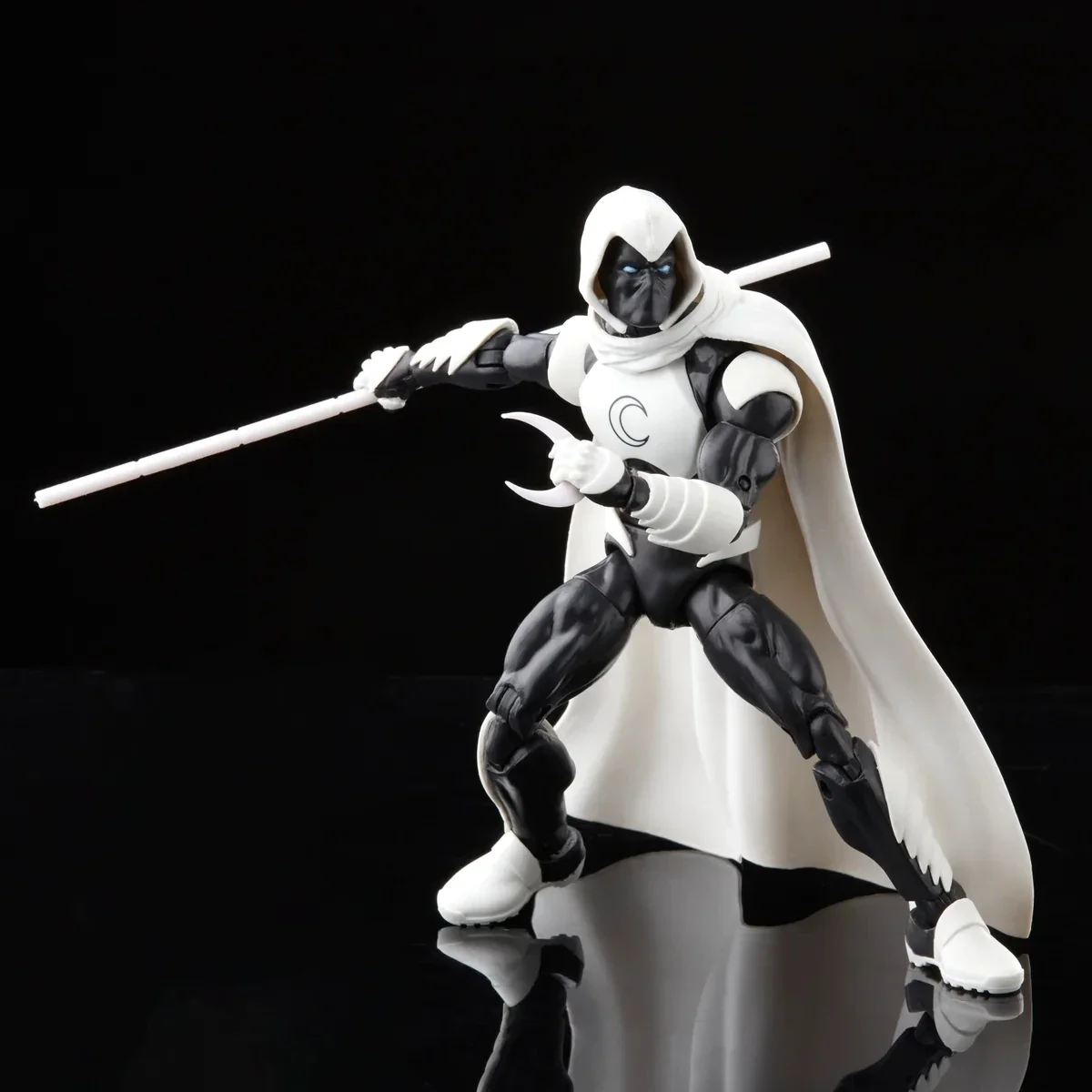 Фото Эксклюзивная 6-дюймовая фигурка Moon Knight Marvel Legends Moon Knight №3