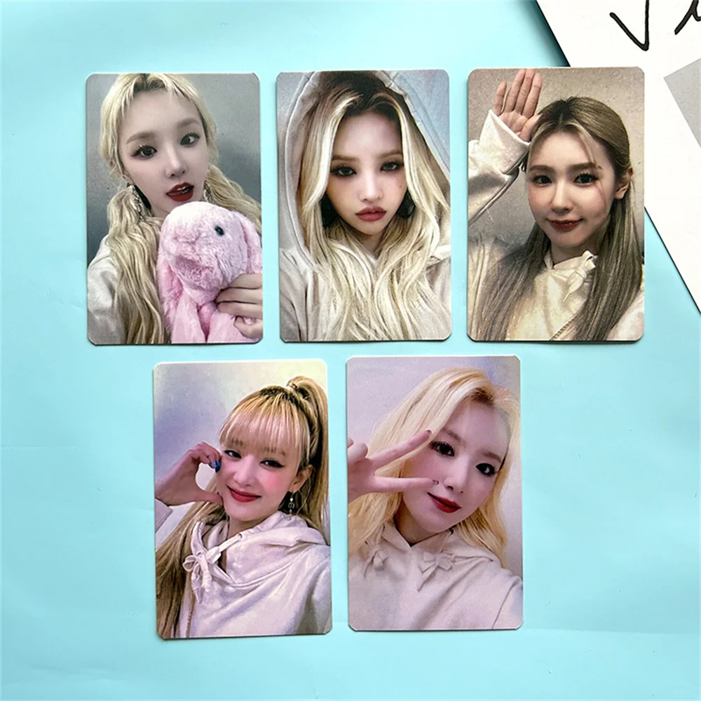 KPOP (G)I-DLE Recording Photocards MiYeon SoYeon Selfie Paper Cards Lightstick Pouch ver2.0 LOMO Cards Neverland Fans Gifts