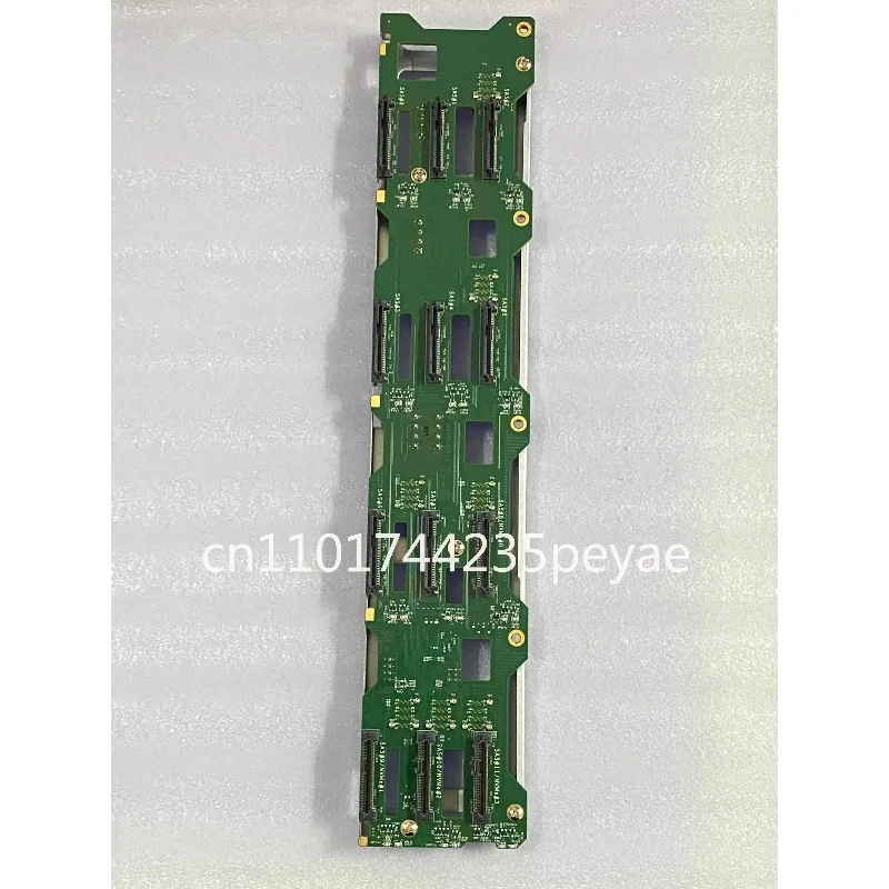 Фото Подходит для задней панели BPN-SAS3-826A-N4 2023US, 12-дисковая задняя панель для 3,5-дюймовых жестких дисков, поддерживает 4 U.2. №1