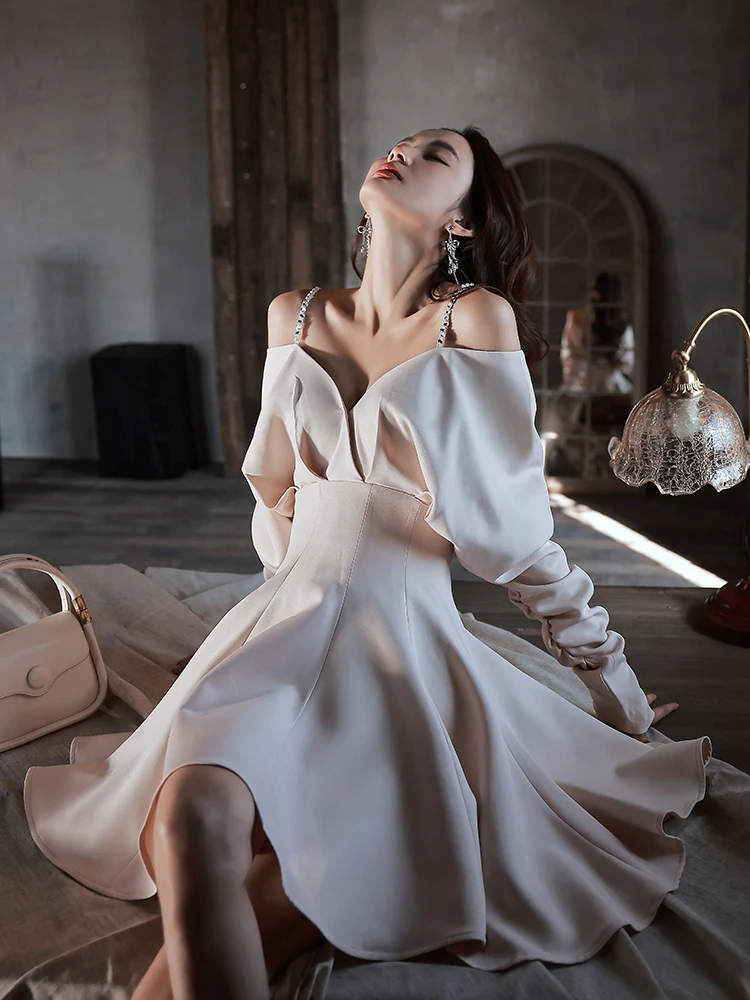 

Elegant White French Style Evening Dresses Fashion Spaghetti Strap Off Shoulder Birthday Party Dress Sexy Hollow Out Party Gowns