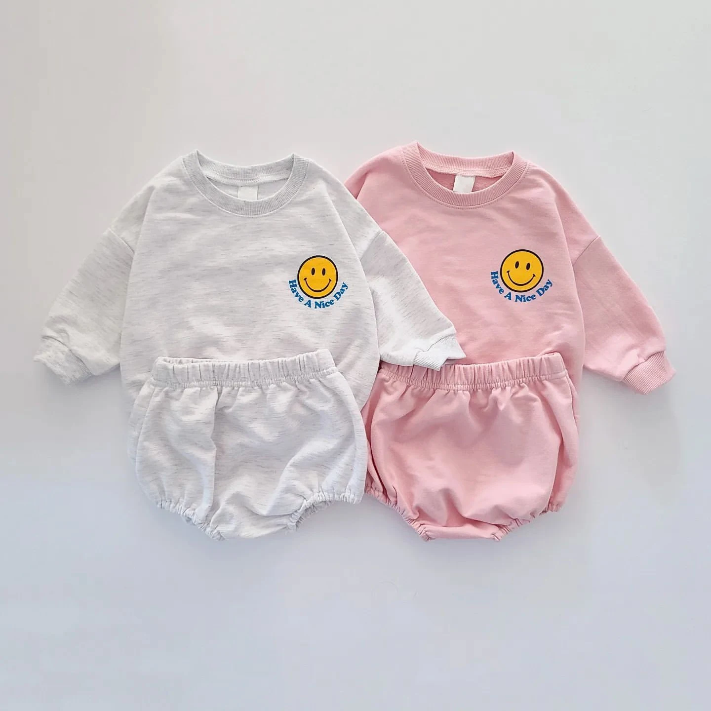 

Autumn New Smiling Face Letter Print Baby Set Boys and Girls Long Sleeve Round Neck Sweater+Shorts 2 Piece Casual Newborn Set